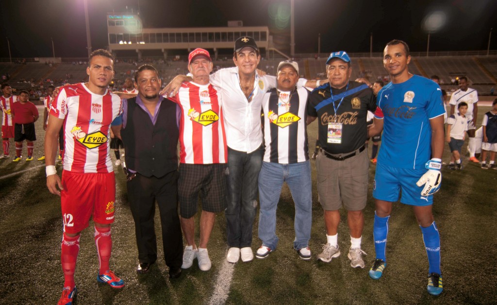 Arnold Peralta vistiendo los colores del Vida, club que lo dio a conocer. Foto HSI/Lucas Barrios