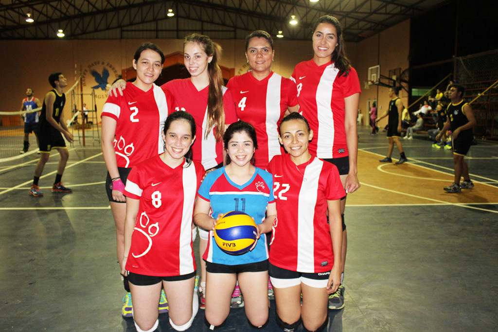 El equipo femenino de Jaguares. Foto HSI