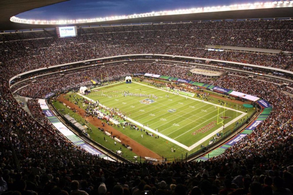 El estadio Azteca luciendo sus mejores galas para la NFL. Foto AP NFL