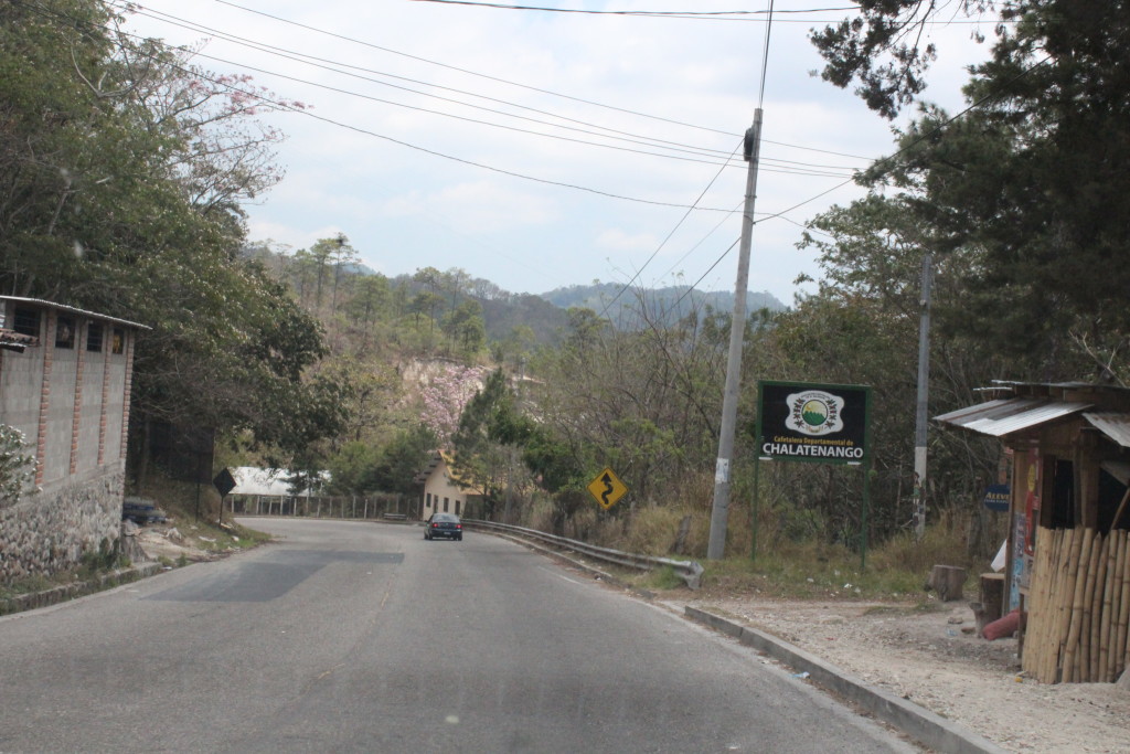 Subiendo por la carretera rumbo a San Salvador. Foto HSI
