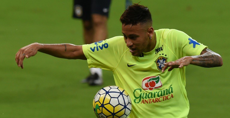 Neymar está en Brasil preparando los Juegos Olímpicos de Rio