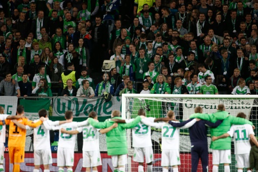 Wolfsburgo celebran su triunfo 2-0 ante el Real Madrid en la ida de cuartos de la Champions League, el 6 de abril de 2016, en Wolfsburgo
