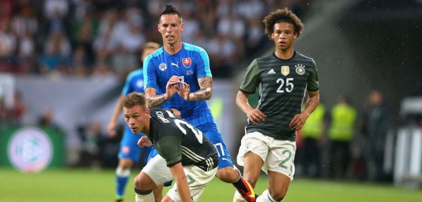 Alemania remoza equipo y Eslovaquia lo baja del cielo