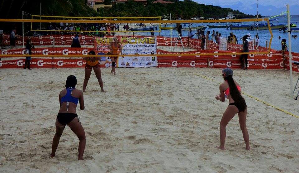 Sensacional segunda fecha del Tour de Voleibol de Playa en Roatán