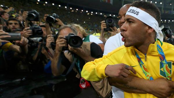 La locura de Neymar ante las críticas de un fanático en el Maracaná