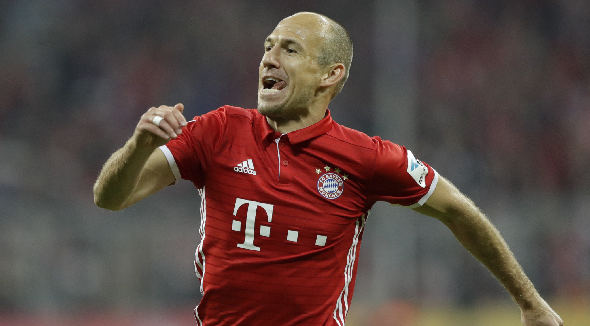 Gran retorno de Robben y el Bayern comienza a imponer condiciones en la Bundesliga