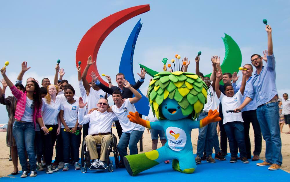 El símbolo de los Juegos Paralímpicos de Rio ya luce sobre la playa de Copacabana