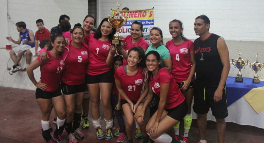 La Ceiba ya conoce sus campeones de voleibol: Rebeldes y Titanes reinan en la novia de Honduras