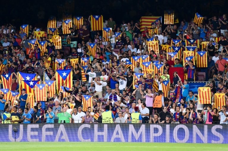 Golpe del Barça: las esteladas estarán permitidas en el Camp Nou