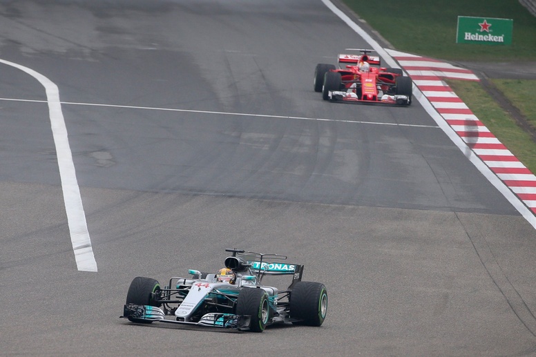 Lewis Hamilton lidera los primeros entrenamientos libres en Montecarlo