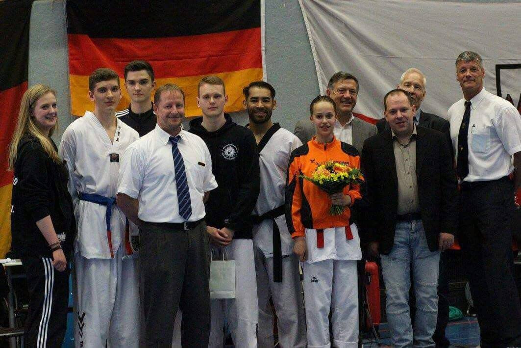 Miguel Ferrera logra medalla de oro en el NTU VollKontakt Turnier Hemmingen de Alemania