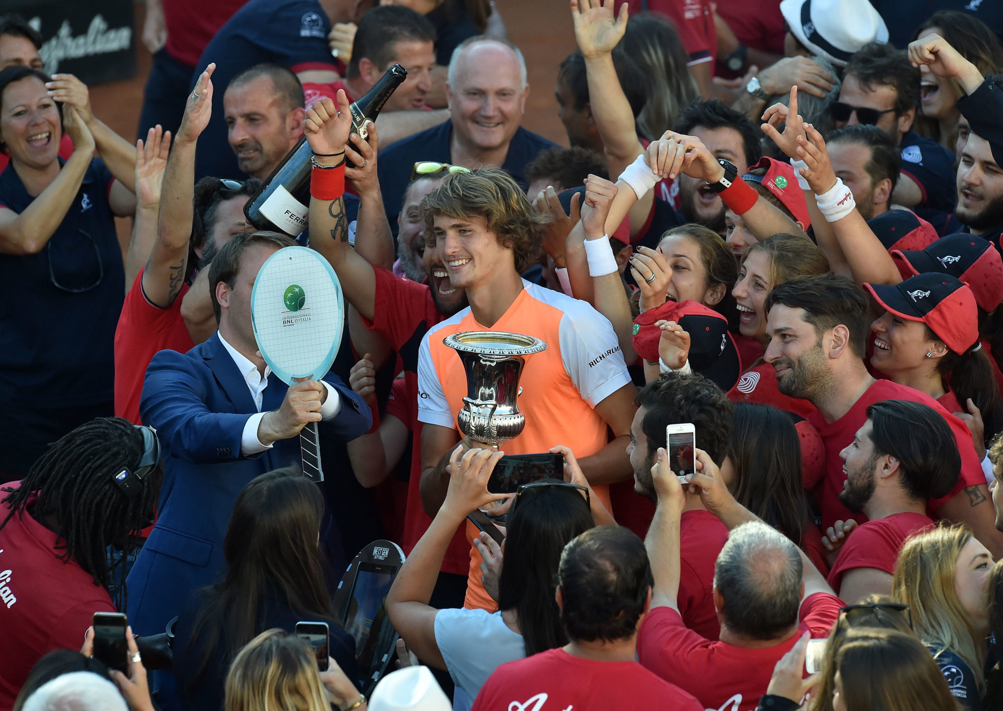 Alexander Zverev conquista Roma venciendo a Novak Djokovic
