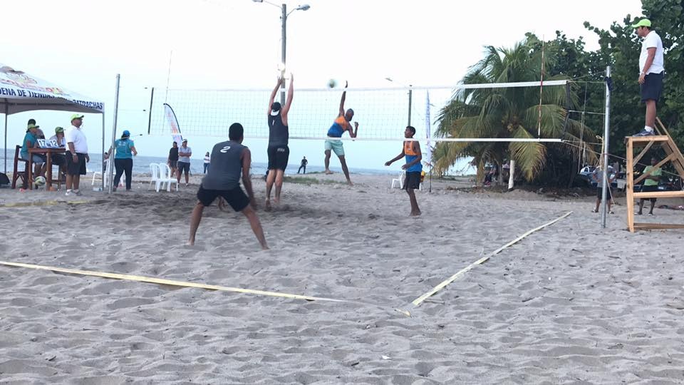 Muy disputado resultó la segunda fecha del Tour Nacional de Beach Volleybal en La Ceiba