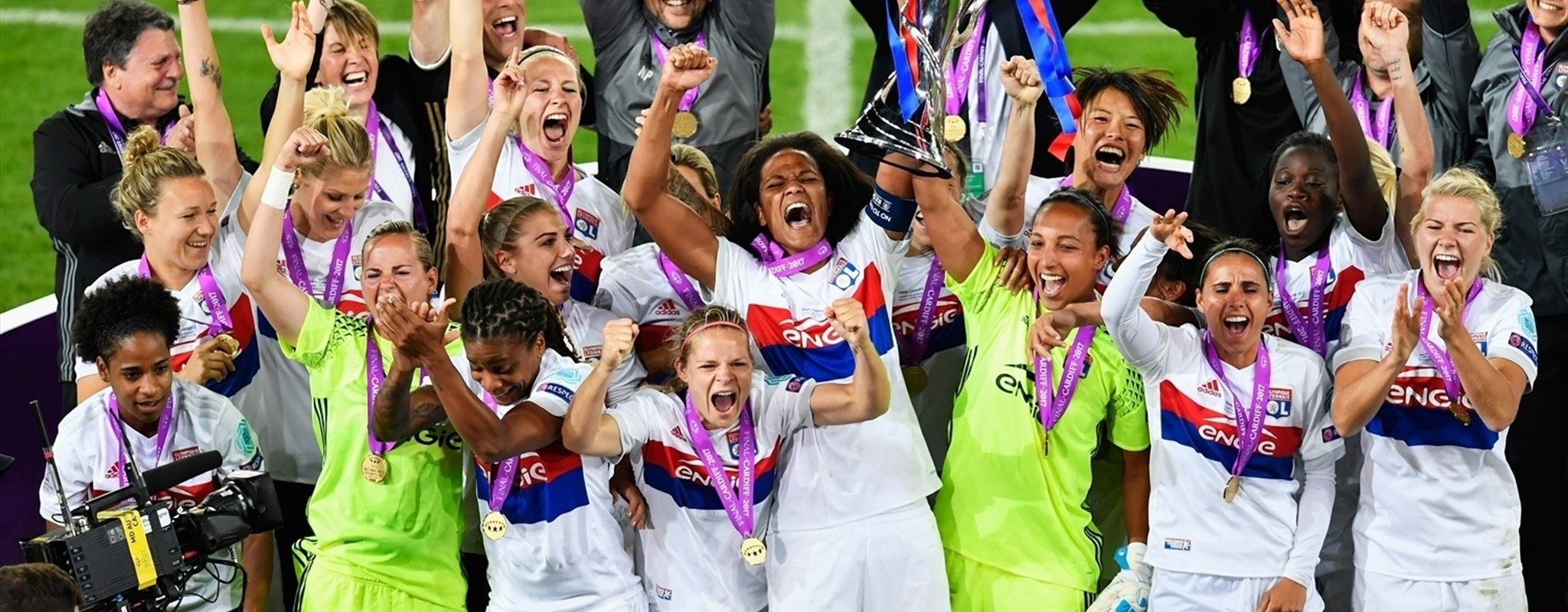 Los penaltis prolongan el reinado del Lyon en Champions femenina
