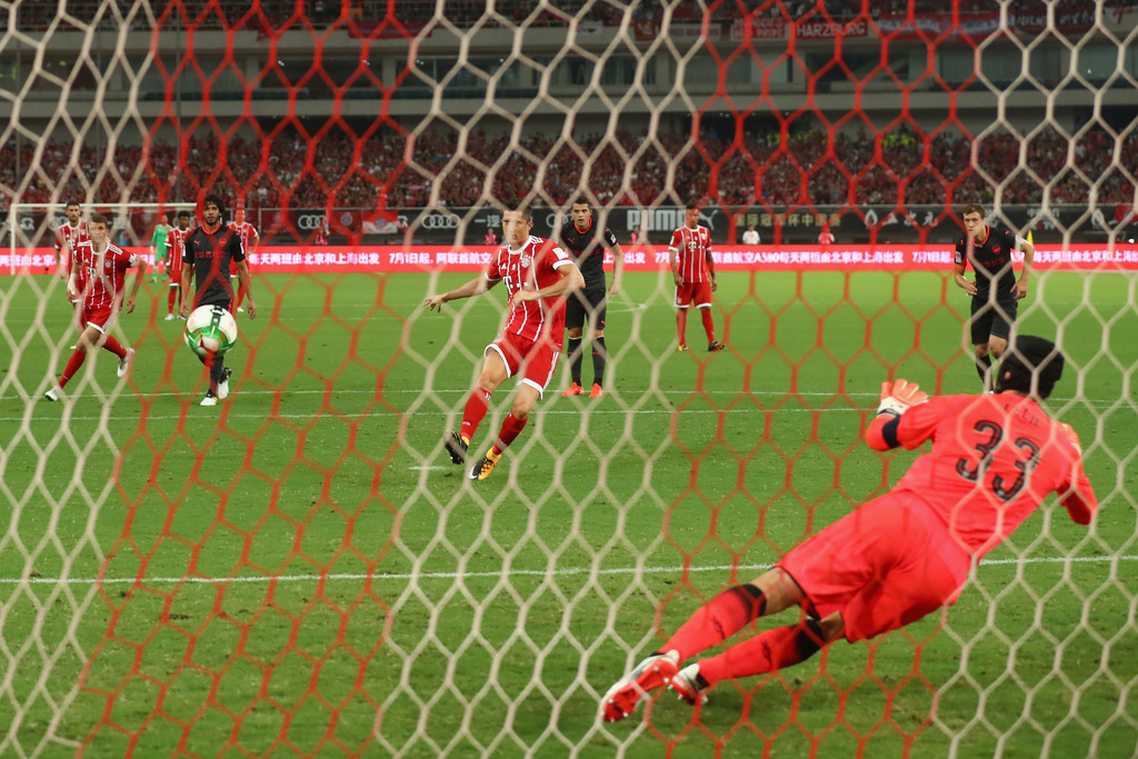 El Bayern se pasa de fiestas en Shanghái y cae en penales contra Arsenal