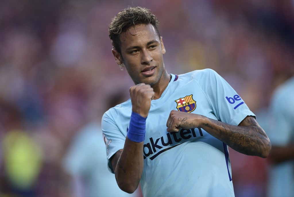 Neymar sigue en romance con el gol y Barca vence al United
