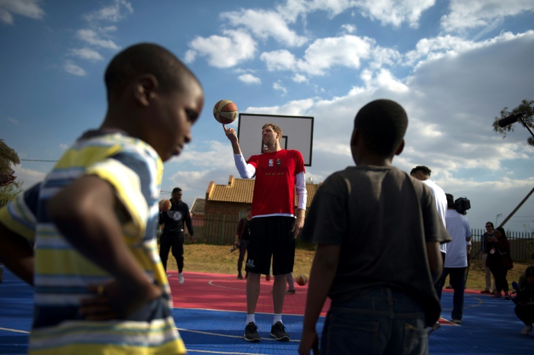NBA promueve el desarrollo del básquetbol en África