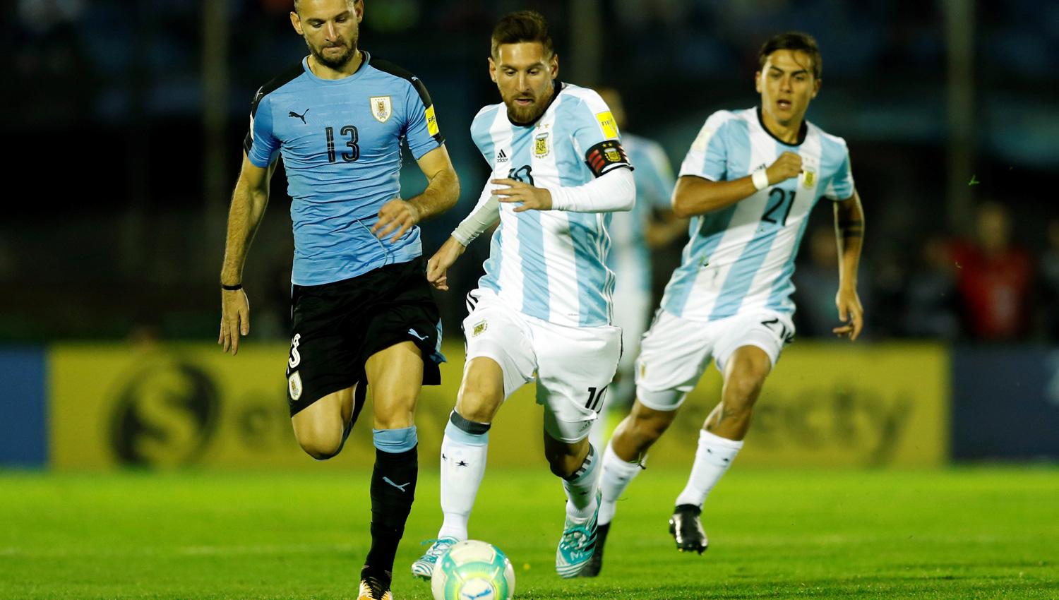 Uruguay y Argentina empatan en un juego sin ambiciones ni chispa