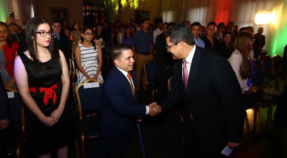 El paralímpico, Emmanuel Díaz, ganador del premio "Orgullo Catracho" 2017
