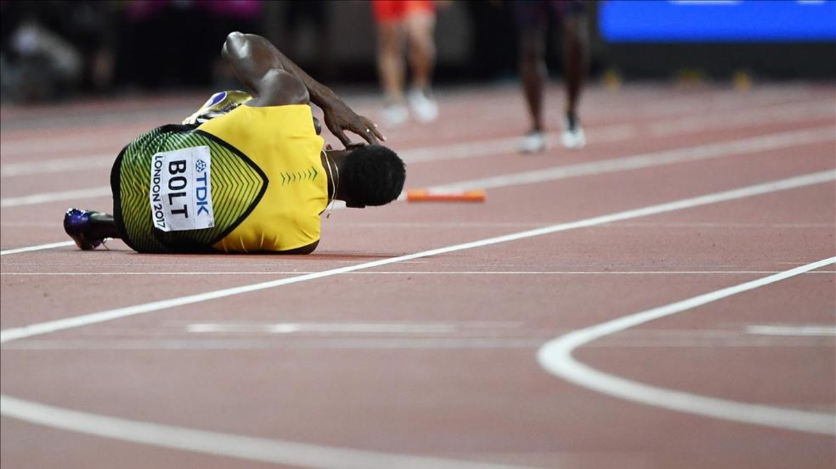 Triste despedida para Usain Bolt en Londres-2017: en el suelo y sin medalla