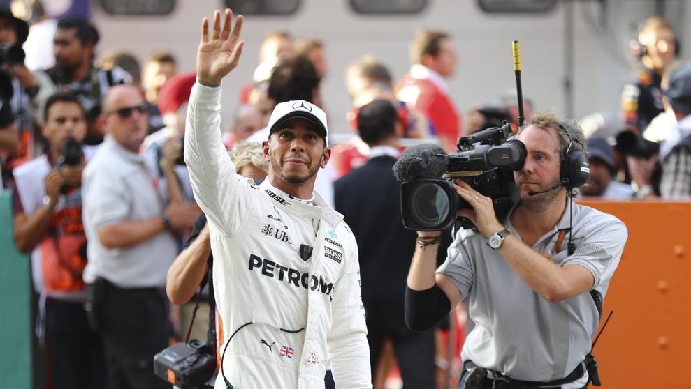 Hamilton gana la pole y Vettel partirá último en GP de Malasia
