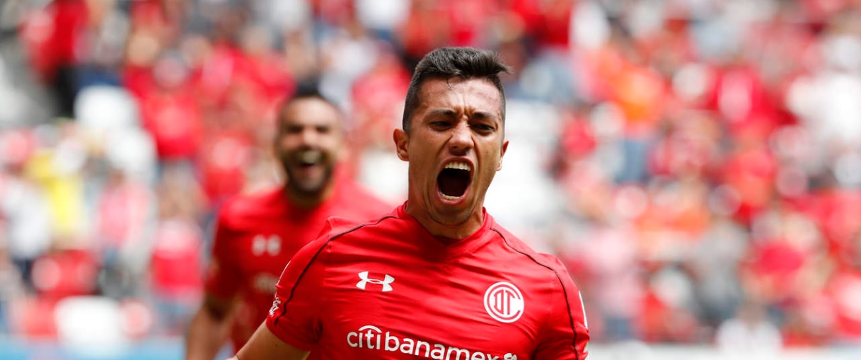 El Toluca vence al Querétaro en una intensa jornada del fútbol mexicano