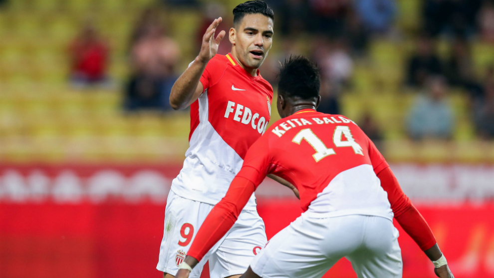 Un Falcao "on fire" mantiene vivo al AS Mónaco en la Ligue 1
