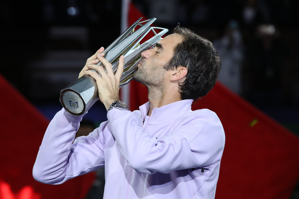 Federer se impone a Nadal y se consagra en el masters 1000 de Shanghai