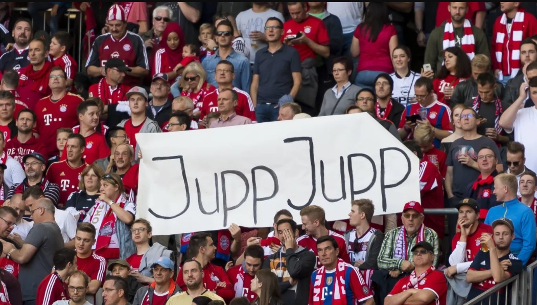 ¡Bienvenido Jupp! Bayern te saluda con una manito al Friburgo
