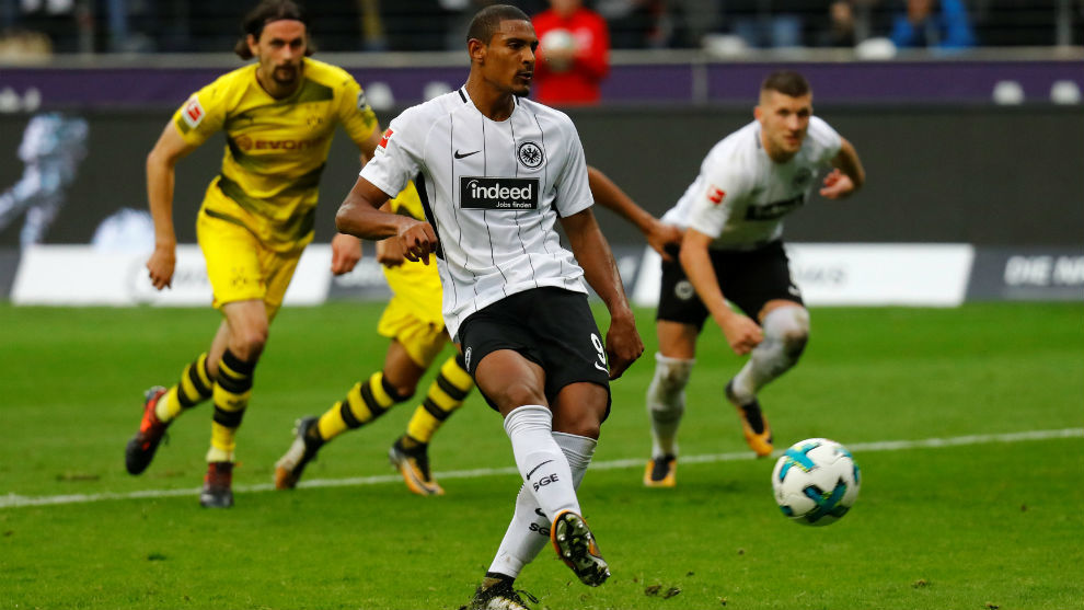 Dortmund cede frente al Eintracht y pone en peligro liderato