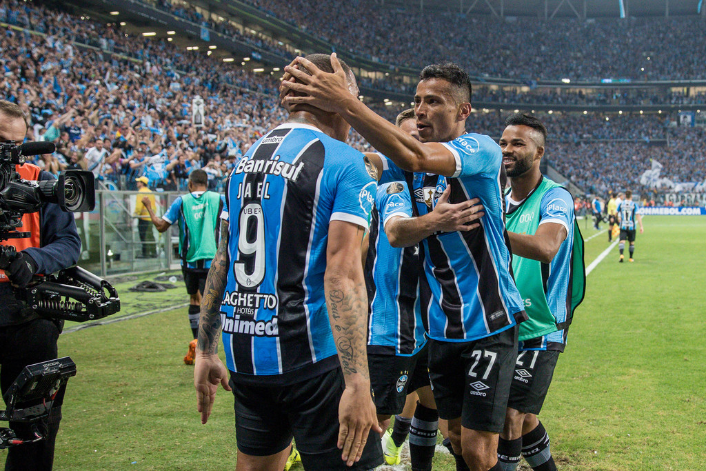 Triunfo ante Lanús deja al Gremio a un paso de su tercera Libertadores