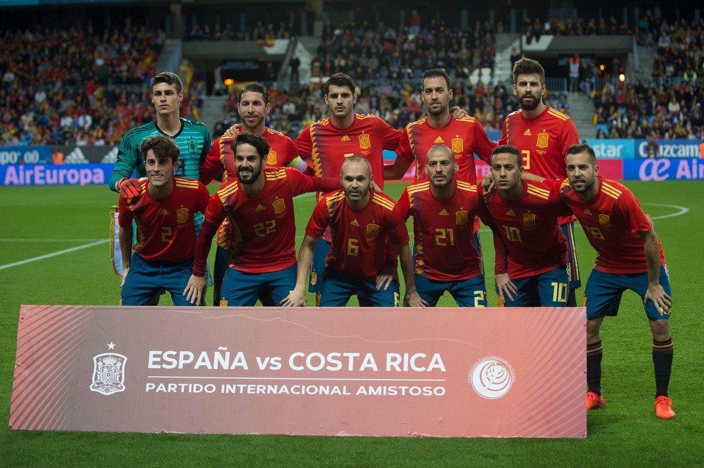 España impone su clase para golear a una pobre Costa Rica