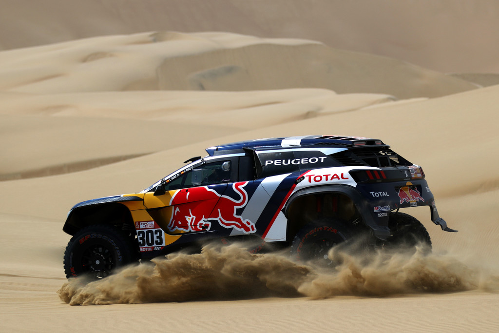 En el último Dakar de Peugeot, Carlos Sainz se corona campeón