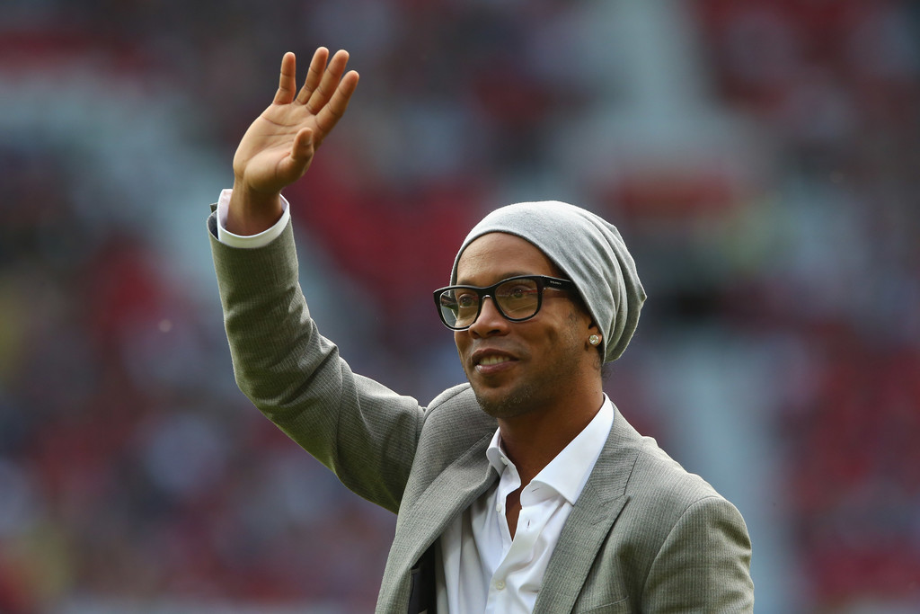 Ronaldinho, el adiós de un genio, loco y virtuoso del balón