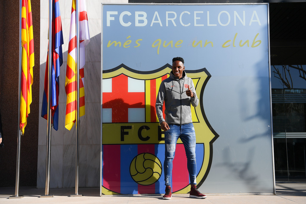 Yerry Mina pasa examen médico y se suma al plantel del FC Barcelona