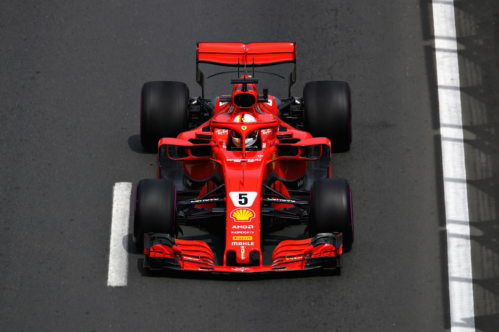 Vettel saldrá desde la pole en Bakú escoltado por los Mercedes