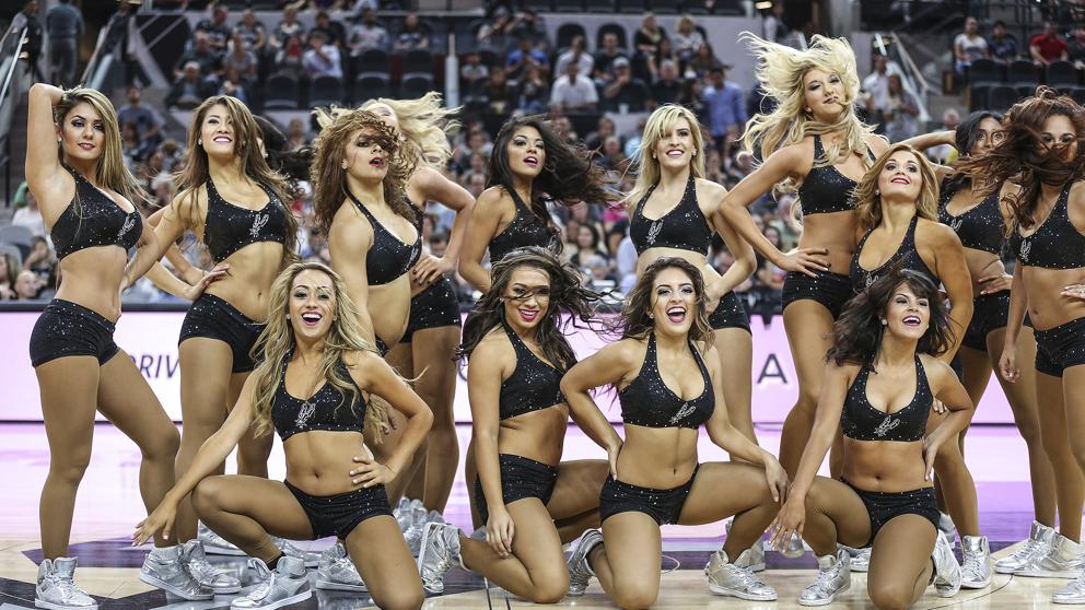 Los Spurs desmantelan su equipo de porristas de la NBA