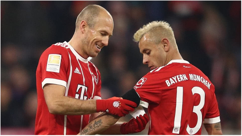 Arjen Robben y Rafinha un año mas; Klose se suma al FC Bayern