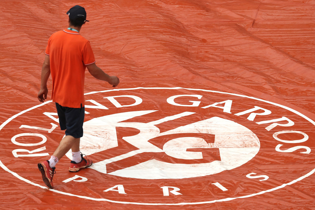 Los partidos en Roland Garros vuelven a interrumpirse por la lluvia