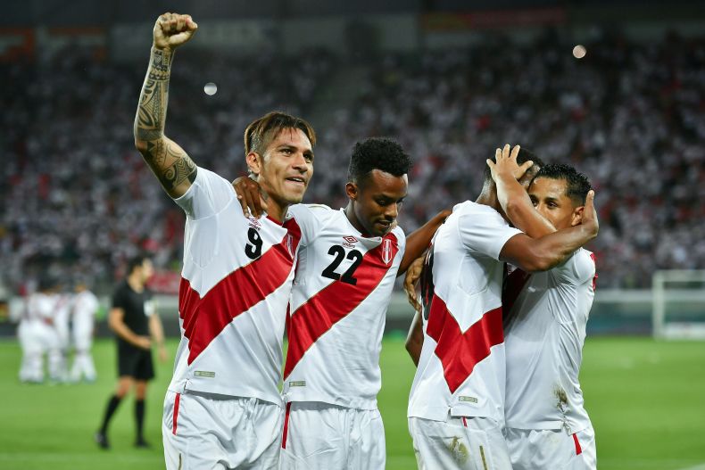 Paolo Guerrero volvió con gol en triunfo de Perú sobre Arabia Saudí