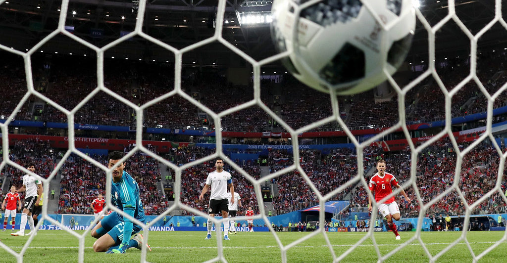 Rusia , primer equipo en octavos de final. Egipto y Salah regresan a casa