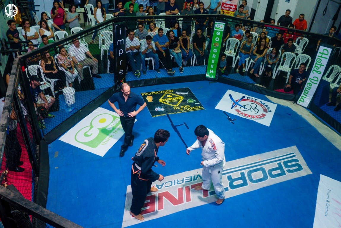 Fight Nite 16 regaló ocho peleas espectaculares de Artes Marciales Mixtas