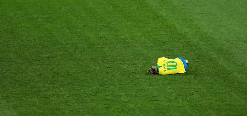 14 minutos en el suelo se ha pasado Neymar en Rusia 2018