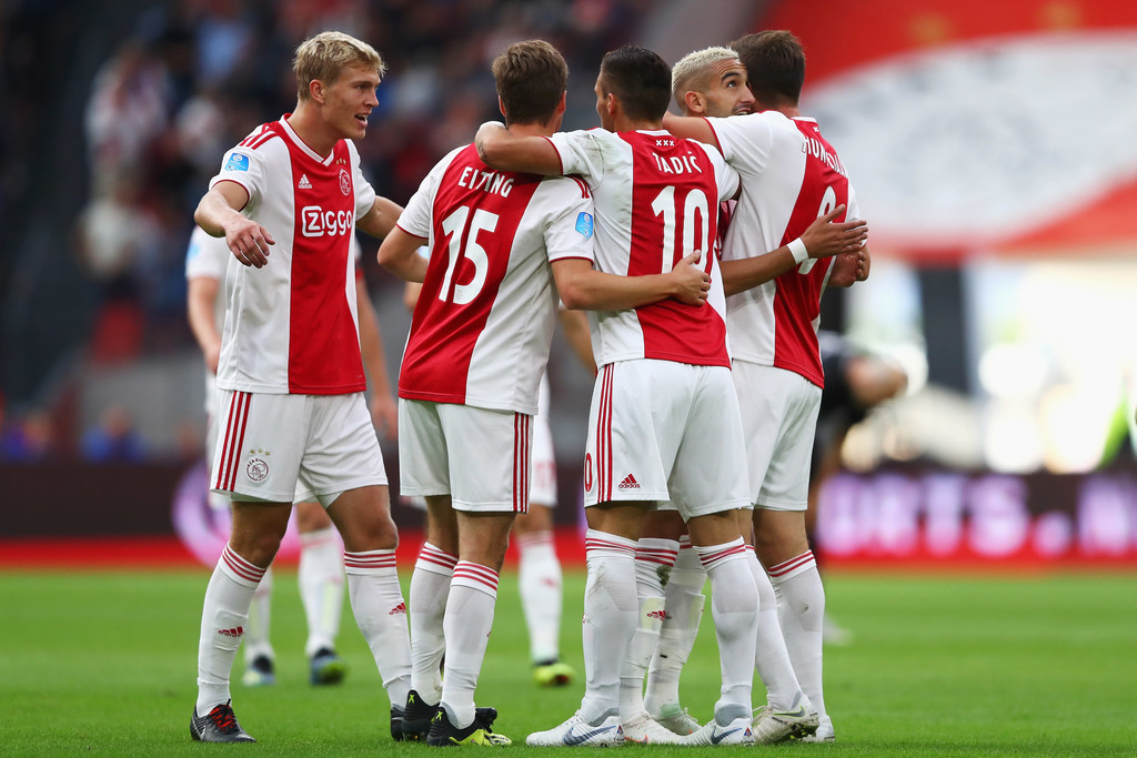 Ajax y AEK Atenas clasifican a fase de grupos de la Champions League