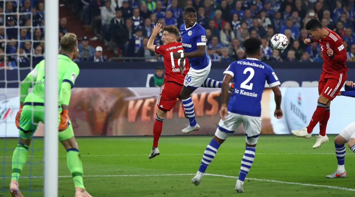 Resumen BL: Bayern no da opciones al Schalke; Leipzig no carbura