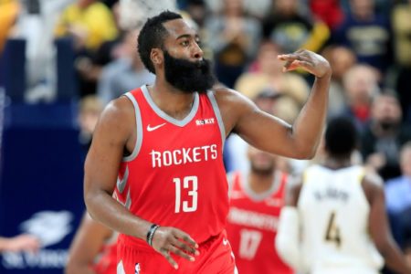 James Harden lanza a los Rockets en triunfo sobre Nuggets en la NBA