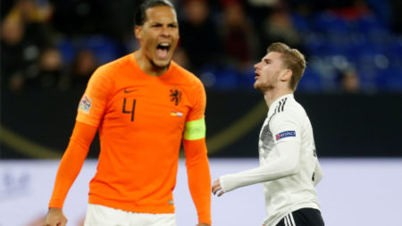Virgil van Dijk anotó el tanto del empate. Foto Reuters