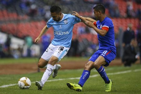 Acciones del partido de vuelta de los Cuartos de Final entre  Cruz Azul y Querétaro. Foto Imago7