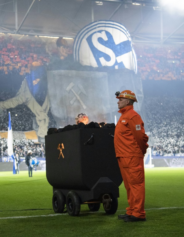 El Schalke fue el primer bastión del fútbol regional. Para los hombres, el fútbol es casi la única distracción.