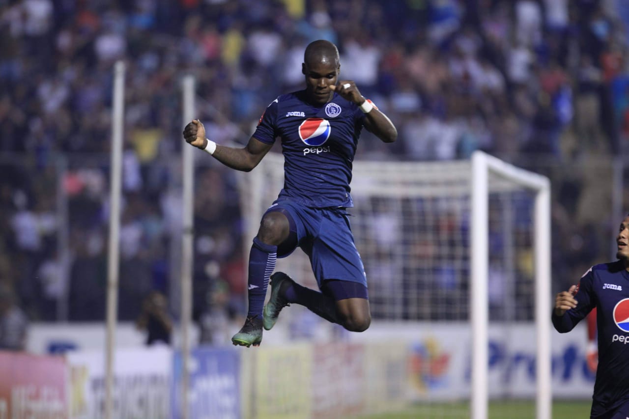 Motagua toma ventaja en la final contra un Olimpia sin ideas